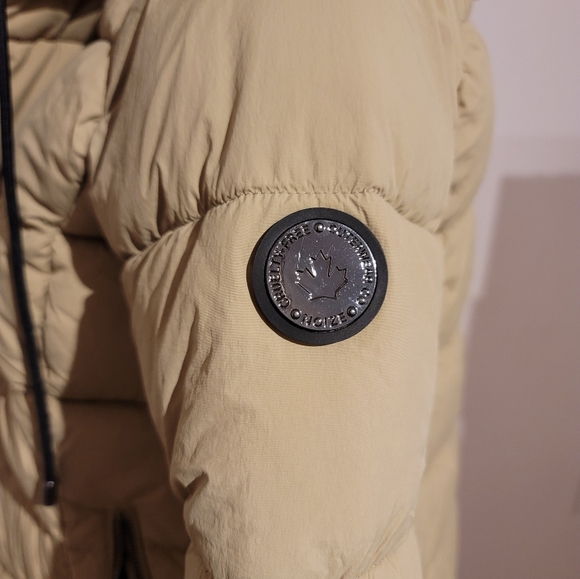 ***SOLD***Nozie hooded Puffer jacket - Picture 3 of 7